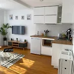 Apartment Les Rives Saint Symphorien, Meubles *