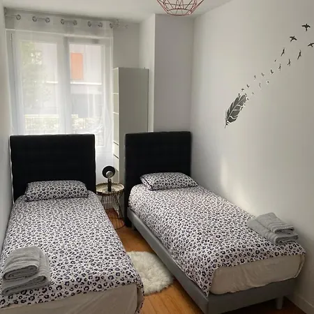 Les Rives Saint Symphorien, Meubles Lejlighed